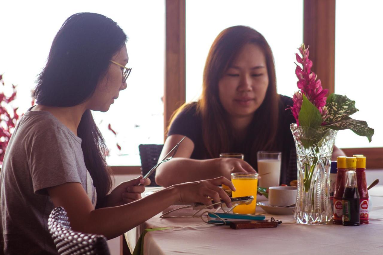 Toba Village Inn Tuk Tuk Eksteriør bilde